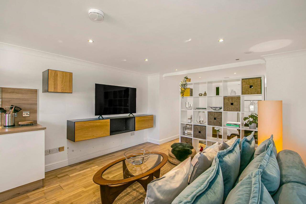 The Annex - Unparalleled Beach Front Luxury Accommodation - Private South West Facing Patio Area - Pet Friendly - Sky - Netflix - Super Fast Wi-Fi - Stones Throw To The Beach Борнмът Екстериор снимка