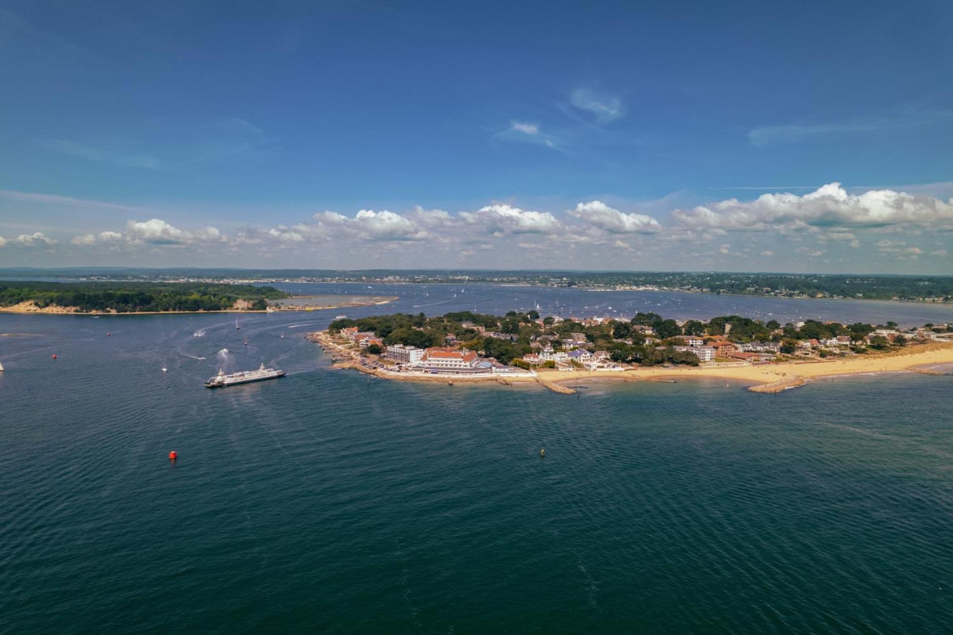 The Annex - Unparalleled Beach Front Luxury Accommodation - Private South West Facing Patio Area - Pet Friendly - Sky - Netflix - Super Fast Wi-Fi - Stones Throw To The Beach Борнмът Екстериор снимка