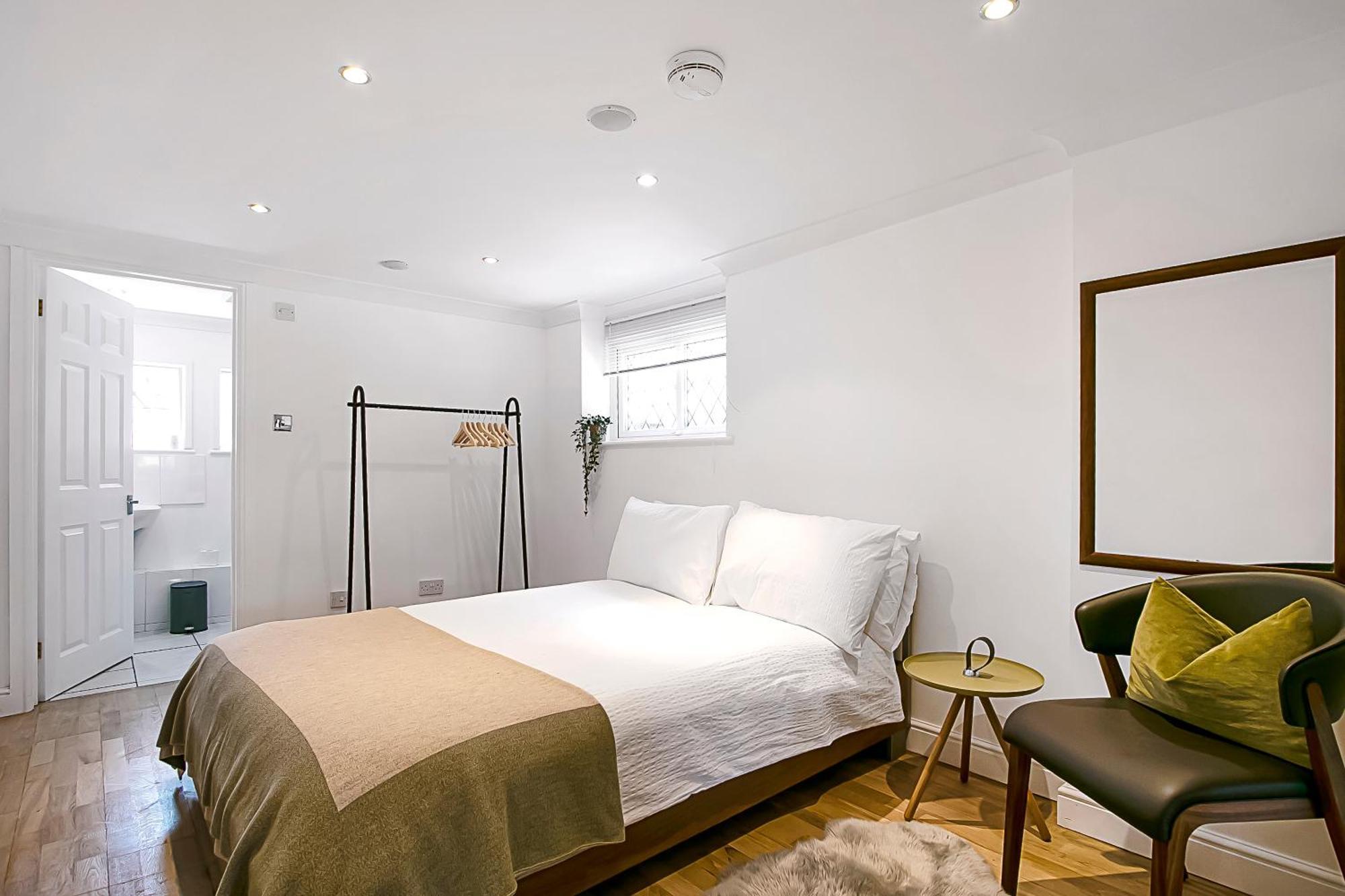 The Annex - Unparalleled Beach Front Luxury Accommodation - Private South West Facing Patio Area - Pet Friendly - Sky - Netflix - Super Fast Wi-Fi - Stones Throw To The Beach Борнмът Екстериор снимка